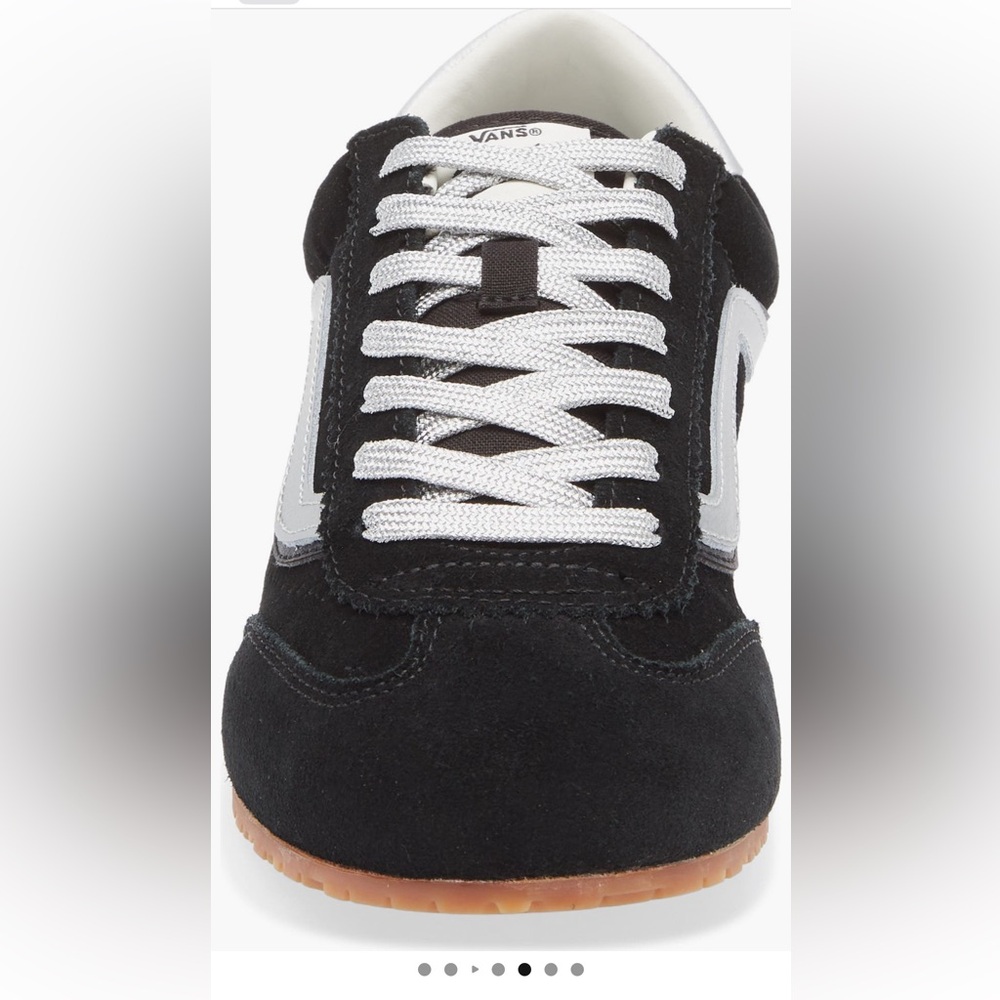 NWT - NEVER BEEN WORN Vans Black and White Sneakers W8 M6.5
